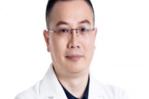 廈門海峽美容外科主任童晉文醫(yī)生怎么樣，價格貴嗎