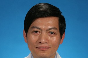 上海九院李圣利去眼袋怎么樣？附眼部整形價格表